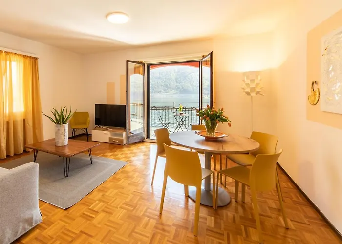 76 The Lake House - Lugano